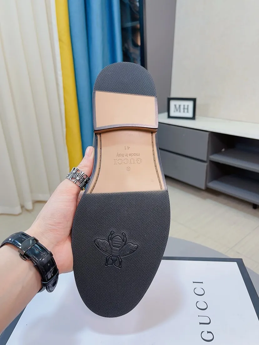 Men's shoes💰520🌸🌸【GUCCi】Original calfskin, water-dyed cowhide lining, original outsole, men's and women's fashion, formal casual leather shoes, slip-on men's and women's shoes series, young fashion, European and American trends, British style, random matching, comfortable feet, standard code: men's size 38-44 (45 can be customized)\nGrade: same style as the official website, original quality